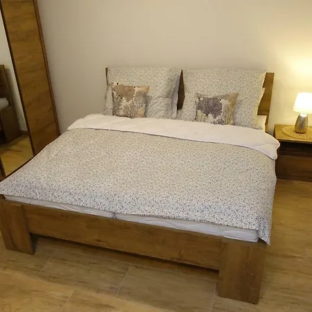 Max Apartman *